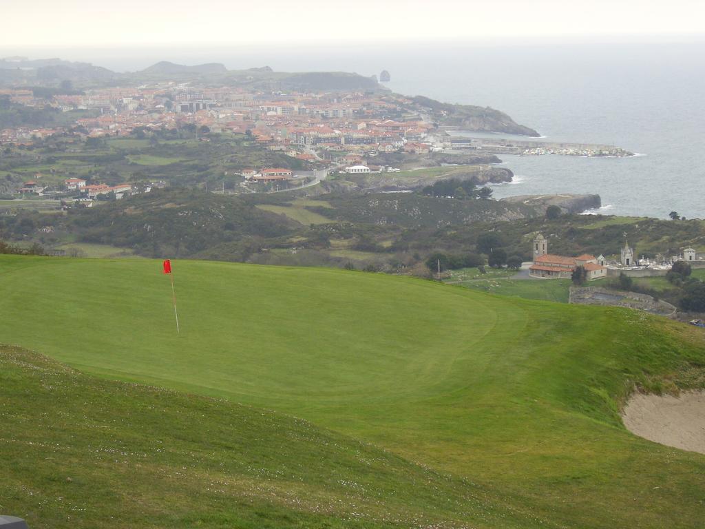 Hotel Alonso Llanes Buitenkant foto